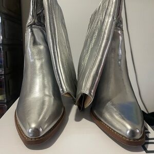 Silver Cowgirl Women's Boots